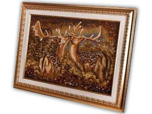 Парочка оленей — прекрасный подарок, картина из янтаря