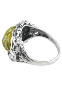 Срібний перстень з бурштином «Весняне листя»
