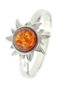 Серебряное кольцо с янтарной вставкой «Солнце»