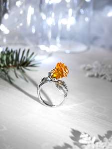 Срібний перстень «Бурштинова троянда»