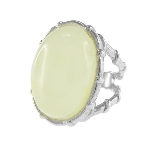 Серебряное кольцо с камнем янтаря «Диана»