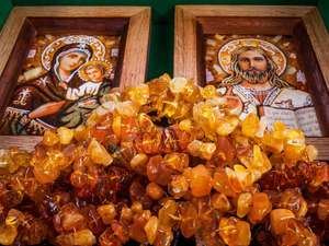 Набір: пара ікон Христа і Божої Матері (Іверська) і бурштинове дерево з кіотом та шкіряним чохлом