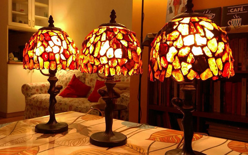 Янтарная лампа - произведение искусства