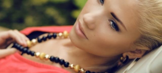 С чем и как носить бусы?