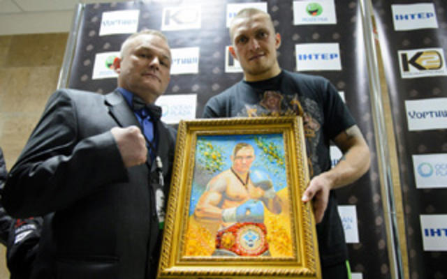 Портрет з бурштину - оригінальний та цінний подарунок!