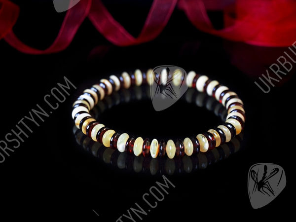 бурштиновий браслет