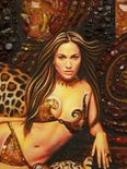 Девушка и леопард — картина из янтаря.