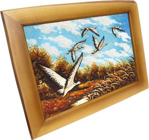 Картина из янтаря «Аисты».