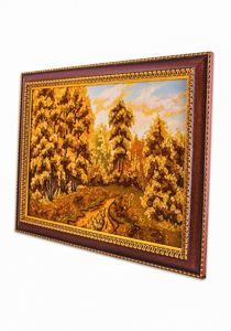 Картина из янтаря «Дорога в лесу».