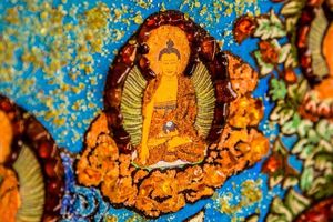 Панно Пн-4535 из янтарной крошки и камней янтаря