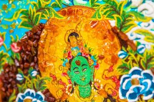 Индийская картина из янтаря