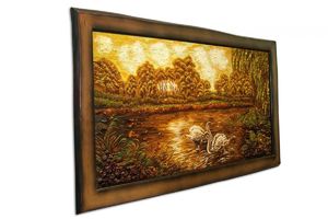 Картина из янтаря Лебеди на пруду