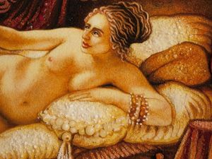 Картина Рембрандта из янтаря «Даная»