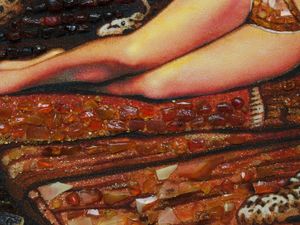 Девушка и леопард — картина из янтаря.