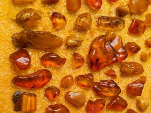 Панно «Божество-защитник Ачала»