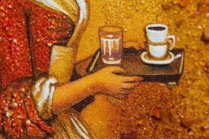 Картина из янтаря Горничная.