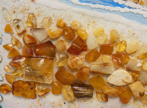 Пейзаж «Домик в заснеженном лесу»