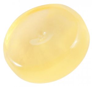 Кулон з полірованого бурштину в формі кільця