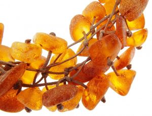 Браслет из шлифованных янтарных камней