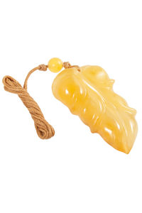 Бурштиновий кулон «Листочок»