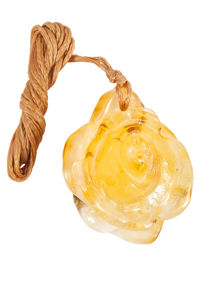 Кулон из янтаря «Розочка»