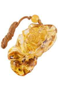 Кулон из янтаря «Роза»