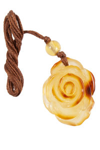 Кулон из янтаря «Роза»