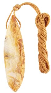 Янтарный шлифованный кулон удлиненной формы (лечебный)