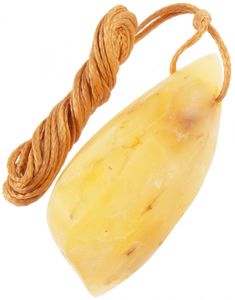 Кулон из светлого шлифованного янтаря (лечебный)