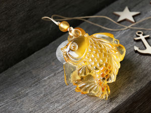 Кулон из янтаря «Рыбка»