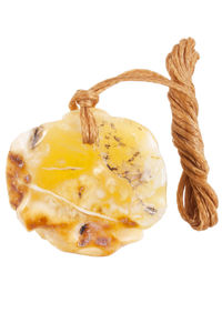 Янтарный кулон «Роза»