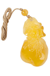 Янтарный кулон «Мешочек»