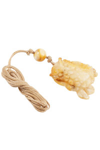 Кулон резьбленный из янтаря «Сова»