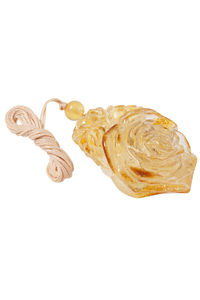Кулон из янтаря «Роза»