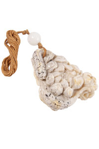 Кулон из янтаря «Лотос и рыбки»