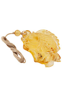Кулон из янтаря «Рыбка»
