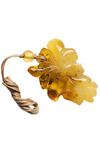 Кулон «Янтарный листочек»