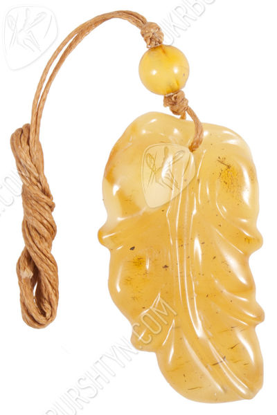 Бурштиновий кулон «Листочок»