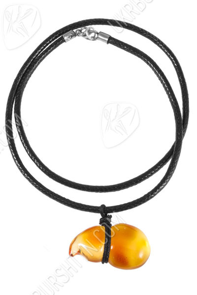 Янтарный кулон на жгуте «Ракушка»
