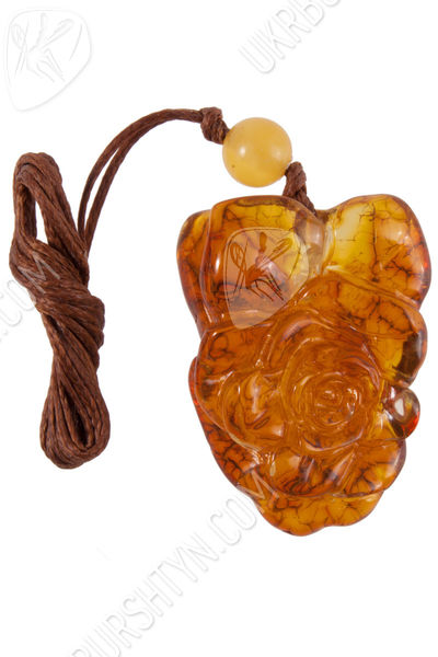 Бурштиновий кулон «Троянда»