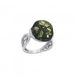 Кольцо с зеленым янтарем