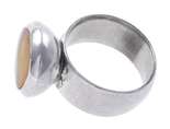 Кольцо-перстень из серебра и янтаря