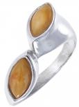 Серебряное кольцо с камнями янтаря