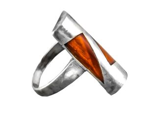 Кольцо из янтаря и серебра