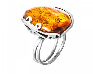 Кольцо с янтарем