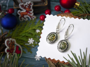 Серьги с янтарем в серебряной оправе «Орнамент»