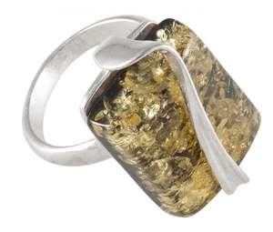 Кольцо серебряное с камнем янтаря