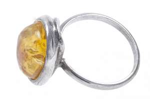 Кольцо-перстень с камнем янтаря