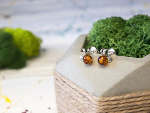 Сережки-пусети з бурштином «Бантик»