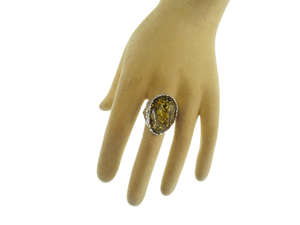 Перстень з каменем бурштину в сріблі «Пріма»